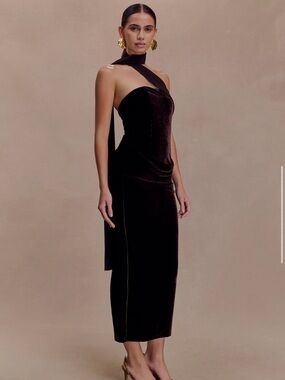 Meshki Black Velvet One-Shoulder Midi Dress